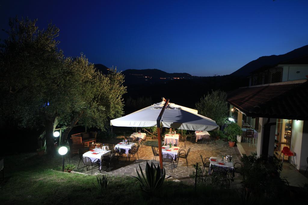 Tenuta Terre Di Bosco Oasi Di Relax Nel Cilento San Giovanni a Piro Luaran gambar